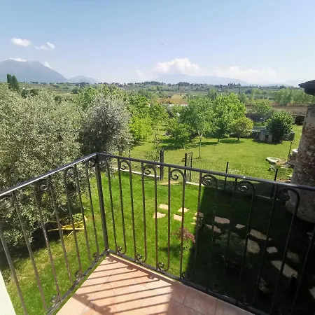 בית נופש La Casetta Nel Borgo Nascosto - House With Private Garden *