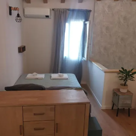 בית נופש La Casetta Nel Borgo Nascosto - House With Private Garden Raffa